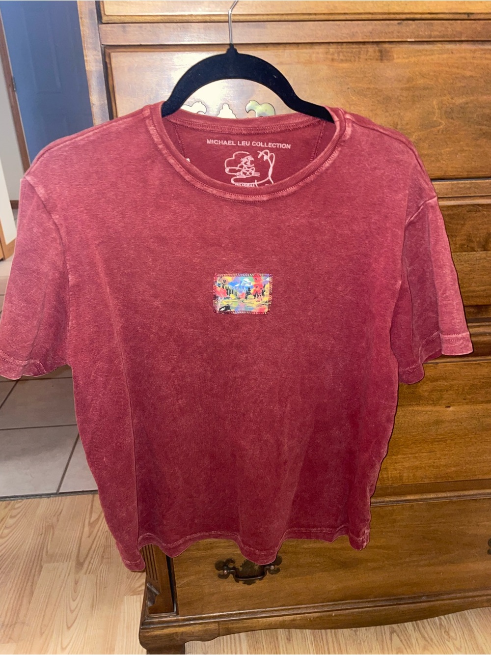 Michael Leu Collection Rare Unique VINTAGE Women's Short Sleeve Tee - Wine Red